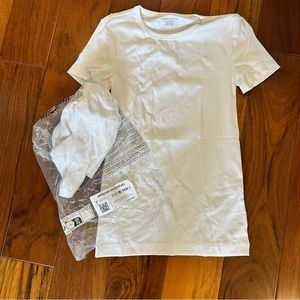 Amazon basics white tee 2 pack NWT XS